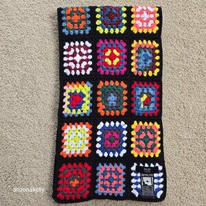 Granny Square Handmade Scarf Spelledit